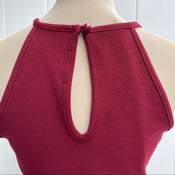 Women Keyhole Neck crop Tank Top Medium Charlotte Russe - Picture 4 of 8